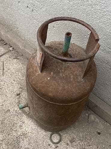 Тиски 4000
Баллон, 27л 500 с
Не для газа. 
Можно для чего нибудь