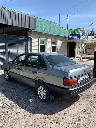 Volkswagen Passat: 1990 г., 1.8 л, Кол менен иштөөчү, Бензин, Седан — 8