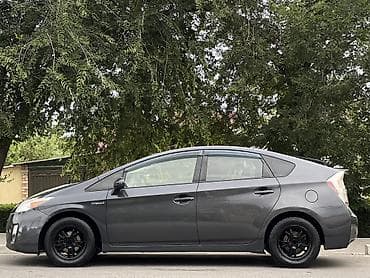 vitz platz: Toyota Prius: 2010 г., 1.8 л, Вариатор, Гибрид, Хэтчбэк — 5