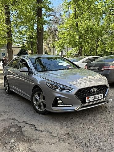 Hyundai Sonata: 2023 г., 2 л, Автомат, Газ, Седан
