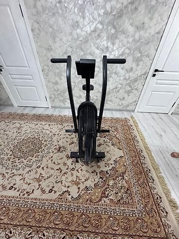 женский фитнес: Воздушный велотренажер (air bike) с рычагами для рук - Система — 3