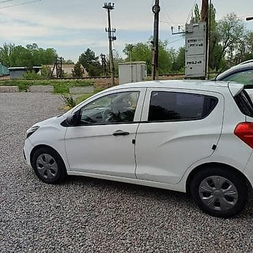 машина жыгули: Chevrolet Spark: 2016 г., 1 л, Автомат, Бензин — 1
