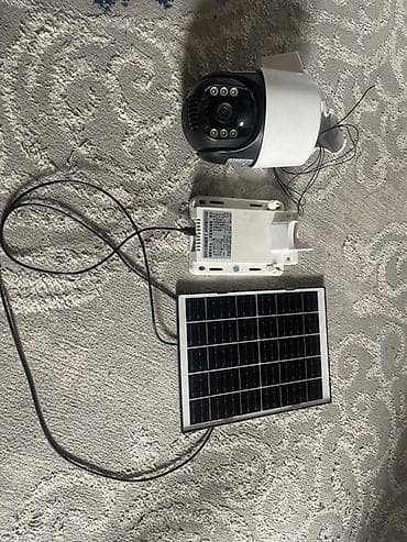 Уличная поворотная IP‑камера с солнечной панелью Комплект: -