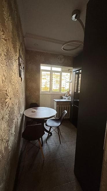 3 комнаты, 61 м², 105 серия, 5 этаж, Евроремонт at lalafo.kg 3 комнаты, 61 м², 105 серия, 5 этаж, Евроремонт