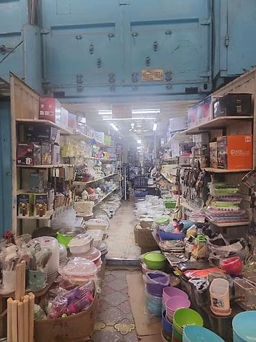 Хозтовары: Продаётся 2-этажный контейнер на рынке Дордой. 📍 Посудочный ряд, 18-й — 2
