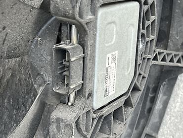 радиятор: Радиатор охлаждения и электровентилятор в сборе для Toyota. Состав: - — 5