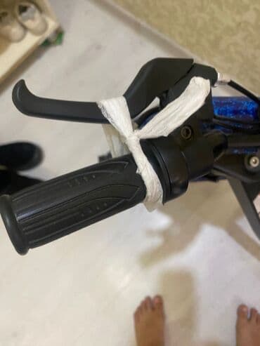 детские машины на аккумуляторе с пультом в оше: Детский электрокар, Б/у — 12