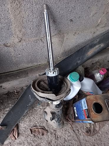 амортизатор краун: Передний амортизатор Mazda 2000 г., Б/у, Оригинал, Япония — 1