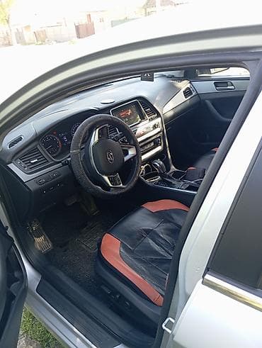 ex5 weltmeister: Седан бизнес-класса серебристого цвета. Кузов и экстерьер: - Длина и — 6