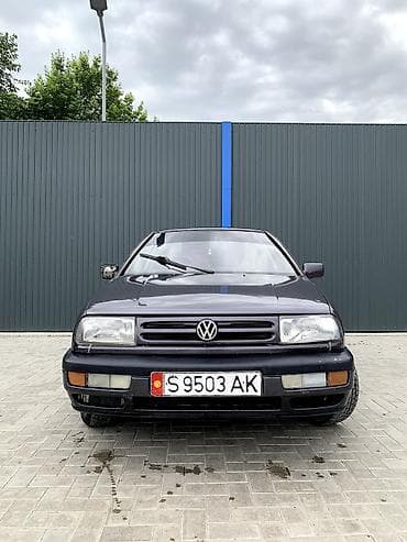 Volkswagen Vento: 1994 г., Механика, Бензин, Седан