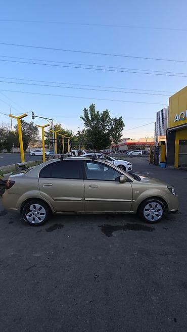 Kia Rio: 2011 г., 1.5 л, Механика, Бензин, Седан — 5