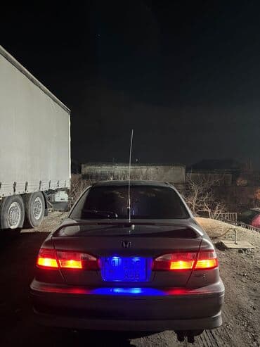 hyundai sonata 2019 цена бишкек: Седан серебристого цвета с аэродинамическим спойлером на крышке — 7