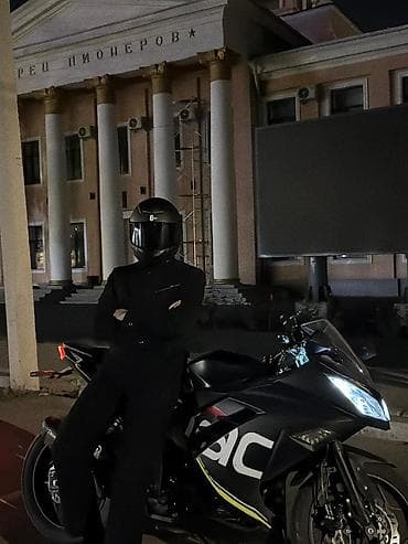 Мототехника: Спортбайк Kawasaki, 400 куб. см, Бензин, Чоңдор үчүн, Жаңы, Бөлүп төлөө менен — 1