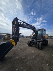 продаю или меняю на недвижимость: Услуги катка, грейдера, экскаватора, хово и т.д — 2