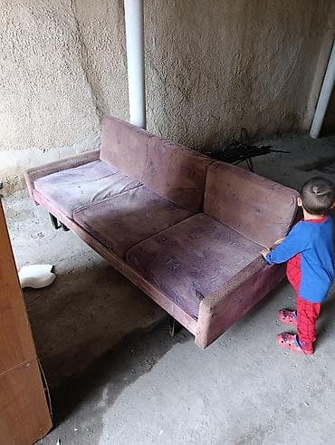 Эмерек: Отдам даром Диван раскладной, трехместный, с прямыми подлокотниками. - — 2