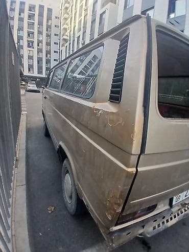 cls 55: Volkswagen Transporter: 1985 г., 1.8 л, Механика, Бензин, Фургон — 3
