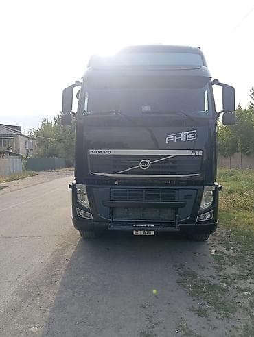 Сүйрөгүч, Volvo, 2012 г., Тенттелген