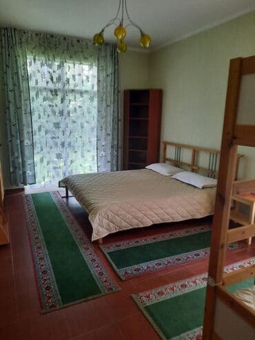 частный дом без хозяина: Коттедж, ЦО Радуга, Сары-Ой, Детская площадка, Парковка, стоянка, Охраняемая территория — 9