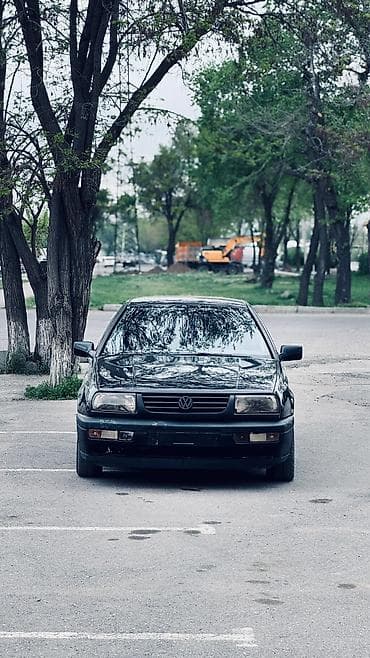 купить вента: Volkswagen Vento: 1993 г., 2 л, Механика, Бензин, Седан — 5
