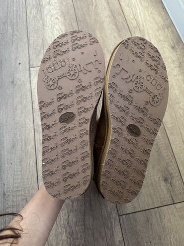 где можно купить обручальные кольца недорого: Угги, 40, Новый, цвет - Коричневый — 4