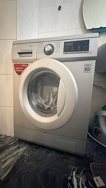 iphone adapter: Стиральная машина LG с фронтальной загрузкой, серебристый корпус — 2