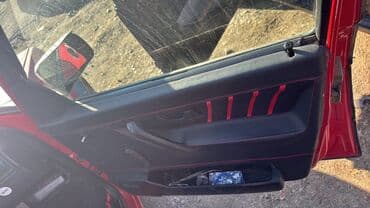 диски на опель зафира а: Продаётся легковой автомобиль (хэтчбек), красный цвет кузова. В салоне — 4