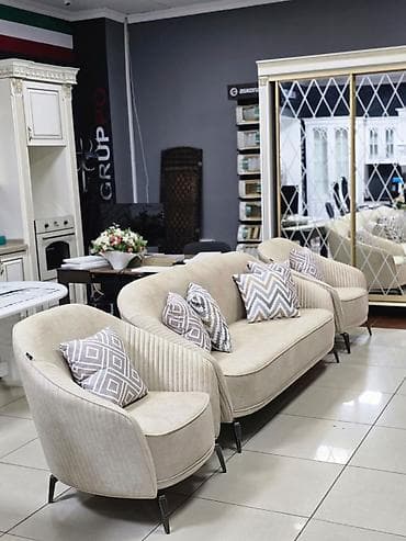 1 спальный диван: Прямой диван, Новый, Трехместный — 2