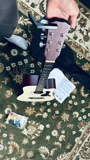 сколько стоит прогулочный катер: Акустическая гитара 40" с вырезом (cutaway), цвет – натуральный — 9