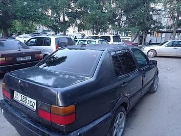 step rf3: Volkswagen Vento: 1994 г., Механика, Бензин, Седан — 5