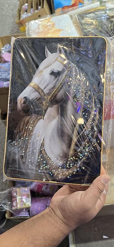 сноуборд костюм: Настенное панно/картина с изображением белого коня. - Основа: жесткая — 1