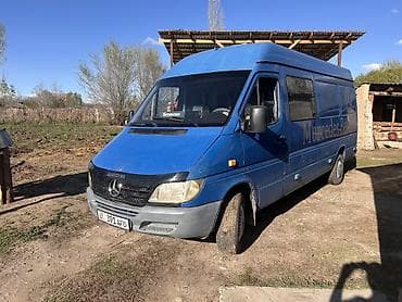 кочкор авто: Mercedes‑Benz Sprinter (длинная база, высокий крыша), синий фургон. - — 1
