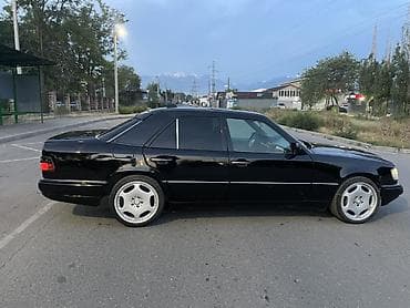 Mercedes-Benz W124: 1993 г., 3.2 л, Автомат, Бензин, Седан — 2