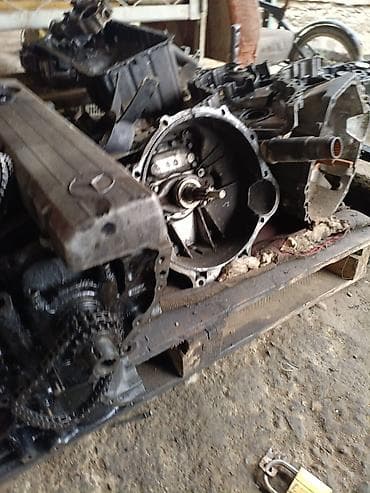 трактор класс: Продаётся двигатель Mercedes-Benz OM601 в разобранном виде. В — 6