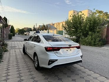 Транспорт: Kia K3: 2020 г., Седан — 5