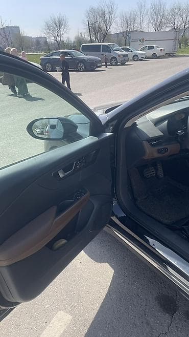 bamper kg: FAW : 2021 г., Автомат, Электромобиль, Седан — 5