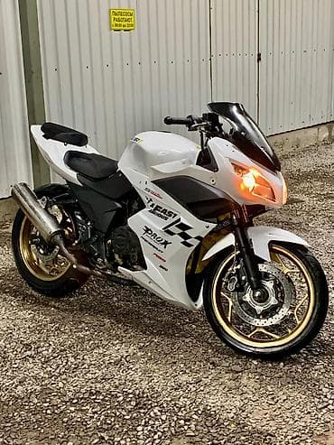Продаю мотоцикл реплика Yamaha R1, бодрый состояние .2018 год