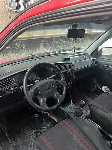 Продажа авто: Volkswagen Golf: 1993 г., Механика, Бензин, Хэтчбэк — 4