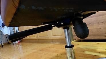 офисный кресло цена: Офисное кресло, С колесиками, цвет - Коричневый, Экокожа, Самовывоз, Платная доставка — 4