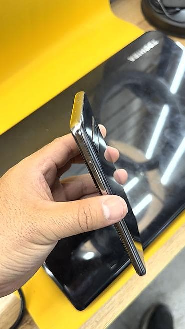 самсуе: Samsung Galaxy S10, Б/у, 128 ГБ — 10