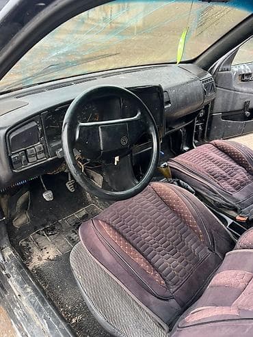 фольсваген: Volkswagen Passat: 1989 г., 1.8 л, Механика — 4