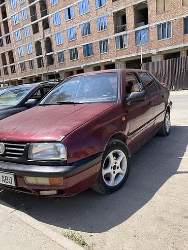 byd plus: Volkswagen Vento: 1992 г., Седан — 6