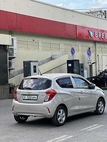 e2 byd: Chevrolet Spark: 2017 г., 1 л, Автомат, Бензин, Хэтчбэк — 4