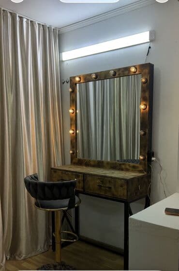 Сдается В аренду столик для makeup мастерам Адрес 5мкр