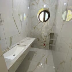 Подготовка стен для укладки, Подготовка стен для грунтовки, Резка плитки | Керамическая плитка, Керамогранитая плитка, Мозаичная плитка | Вертикальная укладка, Диагональная укладка, Горизонтальная укладка Больше 6 лет опыта