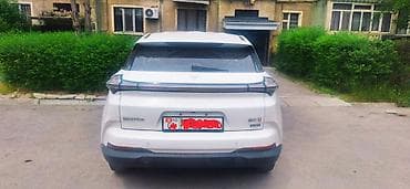 daihatsu boon: Электромобиль Neta U Pro (2022)— кроссовер — 2
