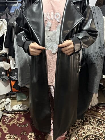 Пальто, Осень-весна, Экокожа, Длинная модель, M at lalafo.kg Пальто, Осень-весна, Экокожа, Длинная модель, M