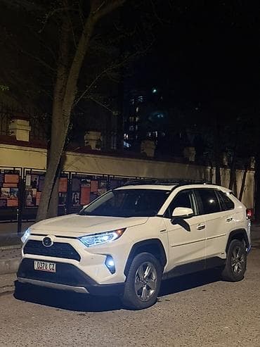 пленка винил: Toyota RAV4: 2019 г., 2.5 л, Вариатор, Гибрид, Кроссовер — 2