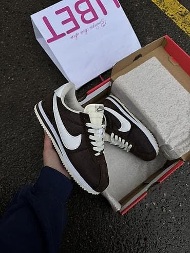 Спорттук бут кийим: Кроссовки Nike Cortez, цвет Dark Brown/White. Размеры : 40 - Верх — 2