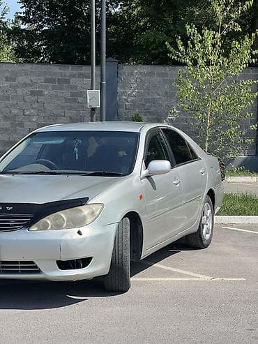 Toyota Camry: 2004 г., 2.4 л, Бензин, Седан — 5
