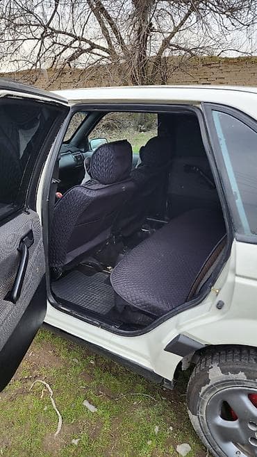 Volkswagen: Volkswagen Passat: 1989 г., 1.8 л, Механика, Бензин, Седан — 10